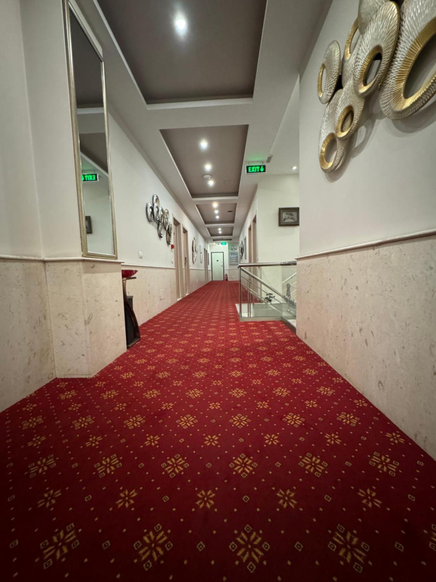 Park Hotel Tirana Yzberishti Exterior foto